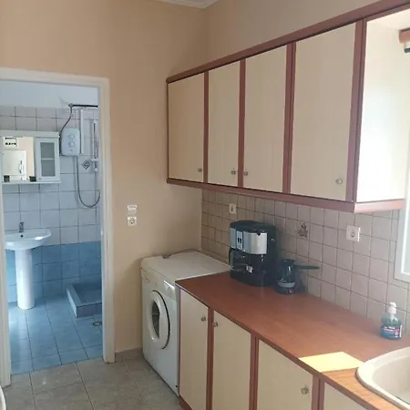 Apartment Karavaki *