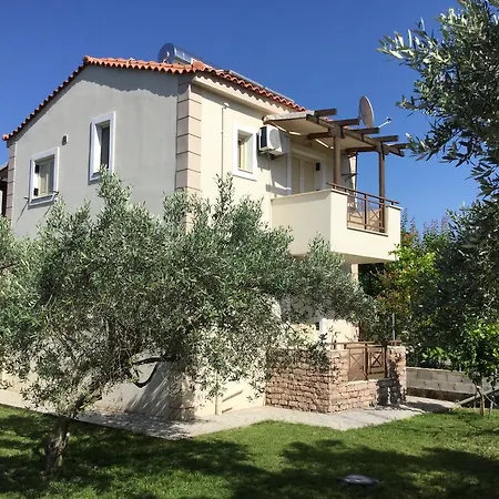 Apartment Karavaki