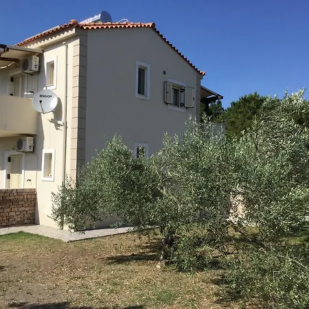 Karavaki Apartment *